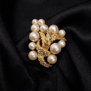 Vintage Crown 1960's TRIFARI Gold Tone Faux Pearl Floral Leaf Brooch